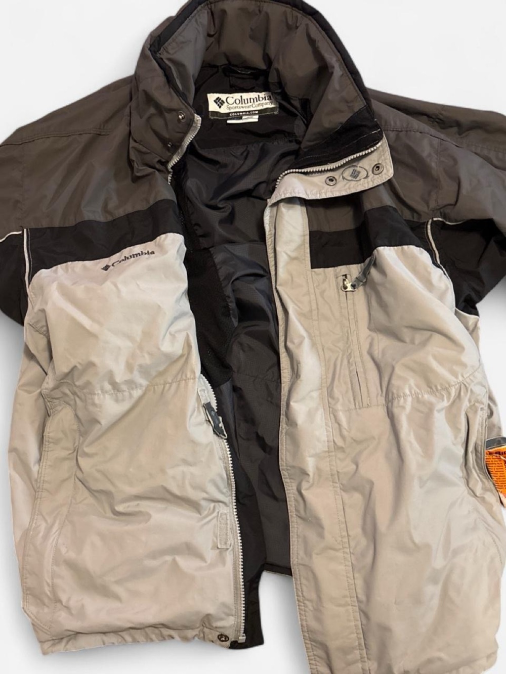 Columbia Colorblock Outdoor Jacket in Light Gray and Dark Gray